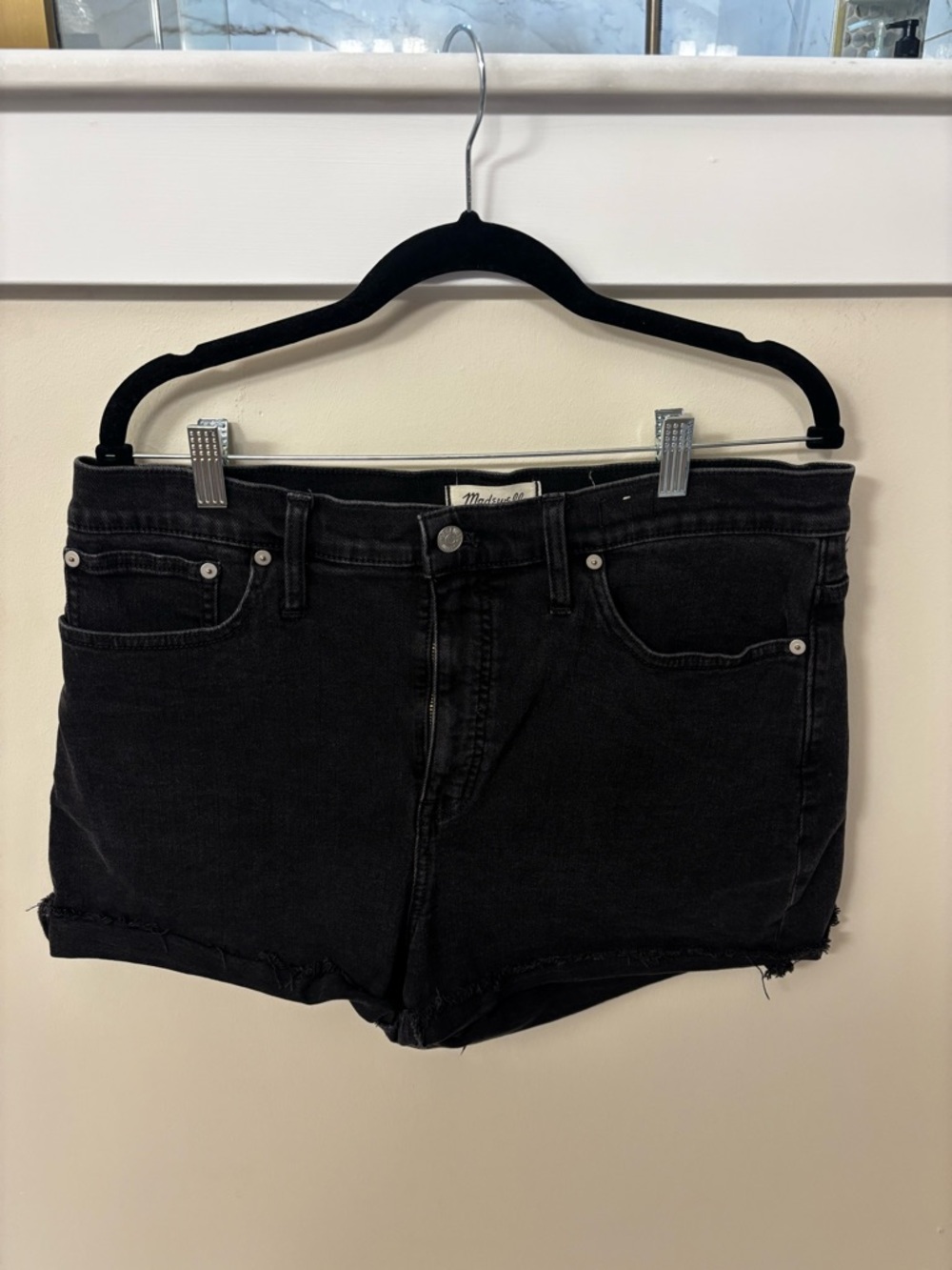 Madewell 32 Black High-Rise Denim Shorts